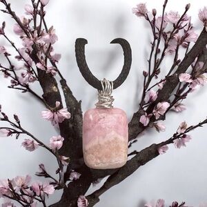 5 For $25💫Rhodochrosi Stone Pendant